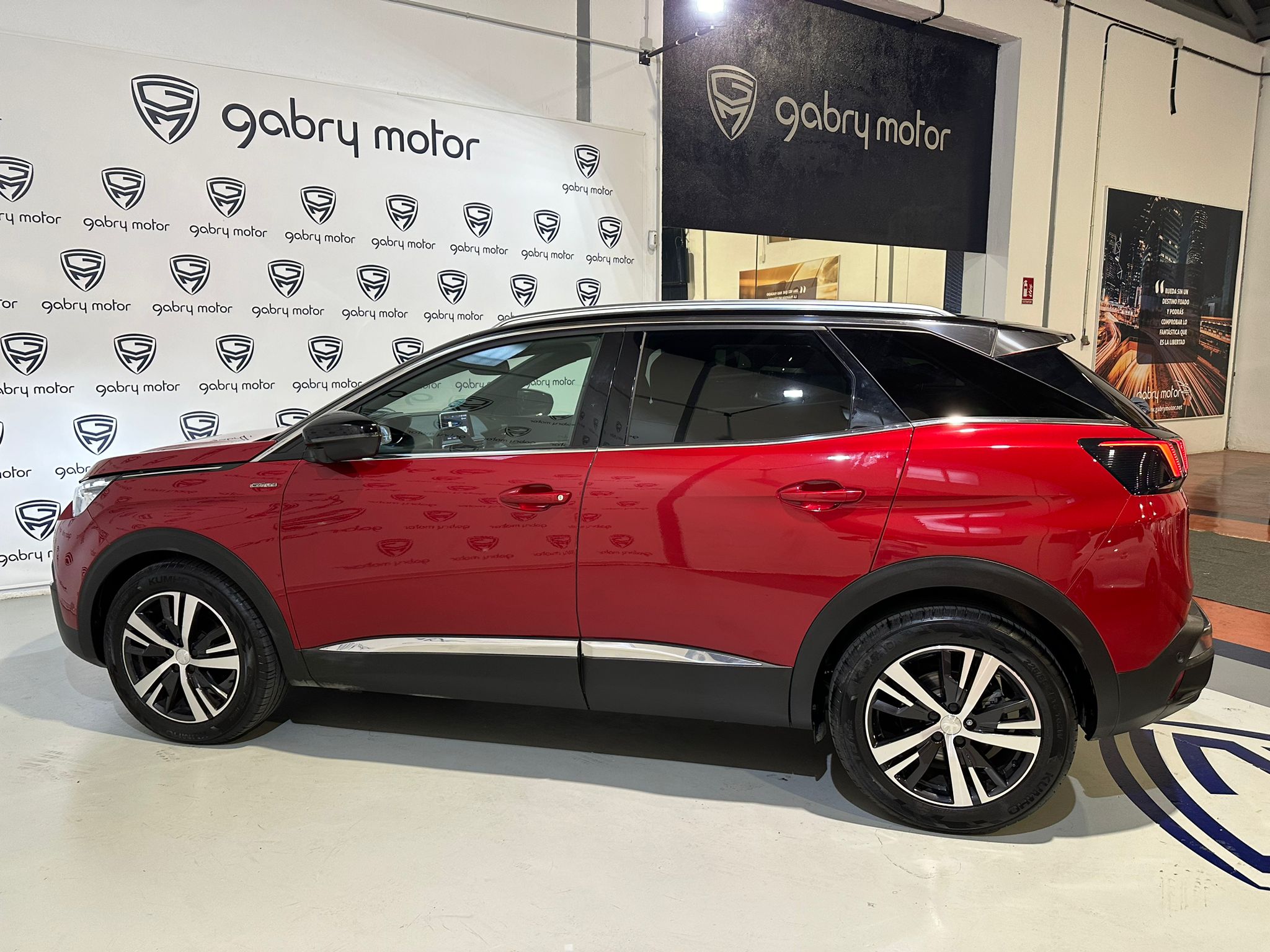 PEUGEOT 3008 GTLine 1.5 BlueHDI