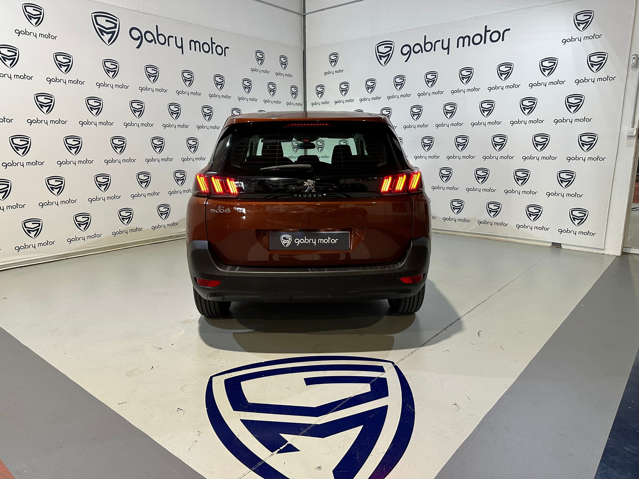 PEUGEOT 5008 active 1.5 BlueHDI