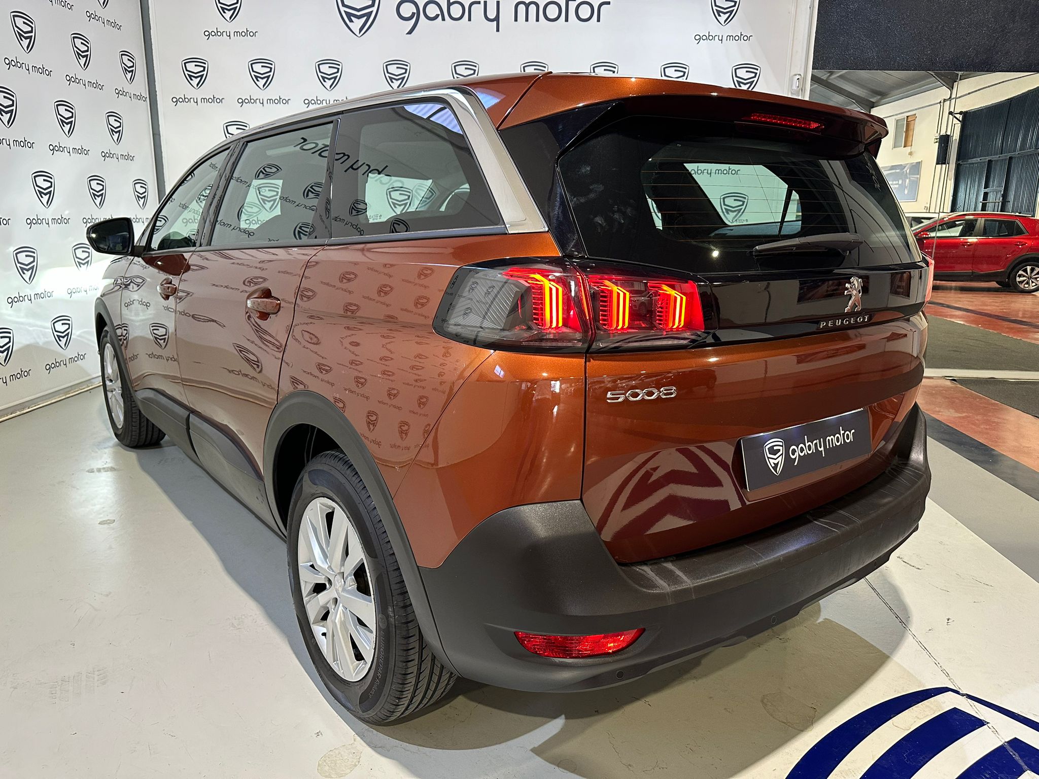 PEUGEOT 5008 active 1.5 BlueHDI