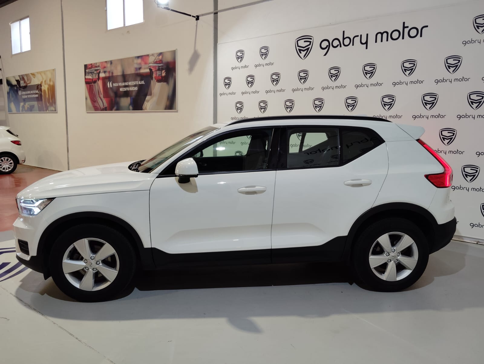 VOLVO XC40 T2 1.5 Bluehdi