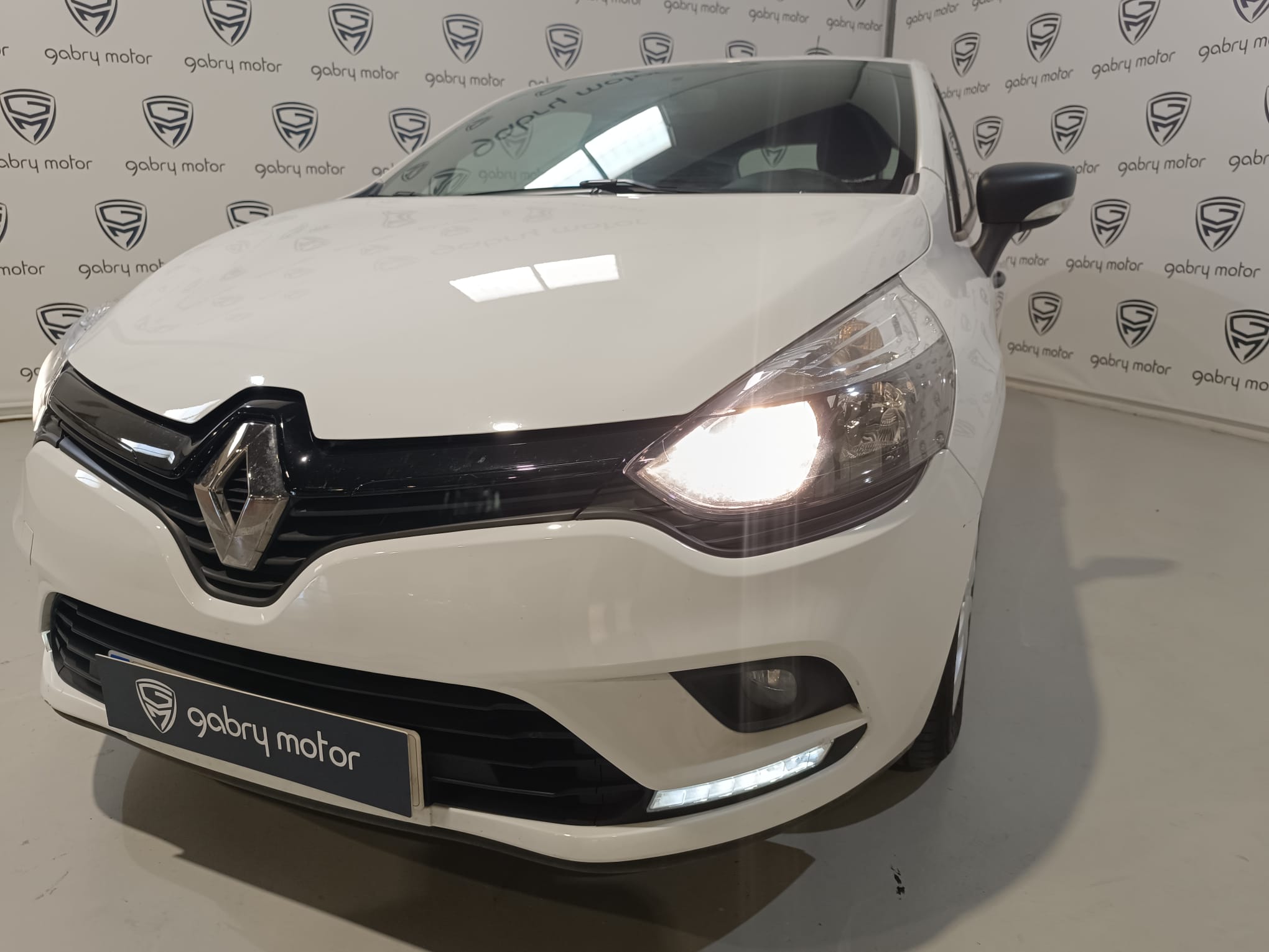 RENAULT CLIO 1.5 DCI