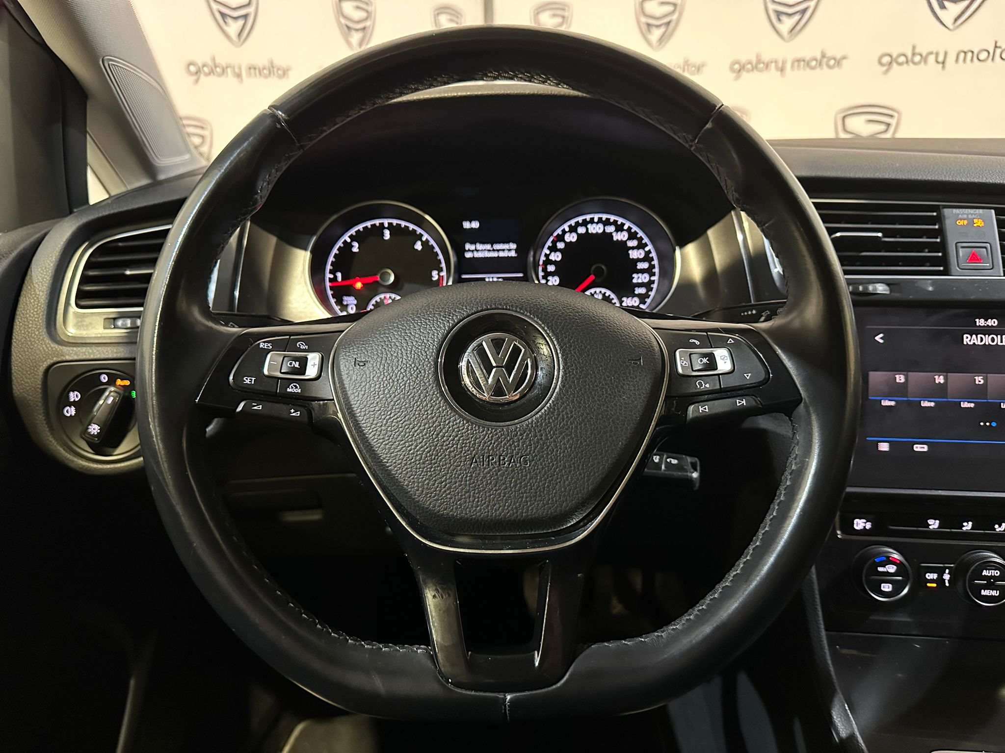 VOLKSWAGUEN GOLF 1.6 TDI